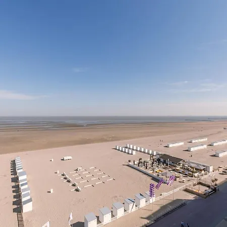 Spacious Duplex With Parking, Three Terraces And Magnificent Sea View! Διαμέρισμα Knokke-Heist