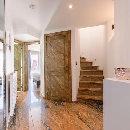 Διαμέρισμα Spacious Duplex With Parking, Three Terraces And Magnificent Sea View! *
